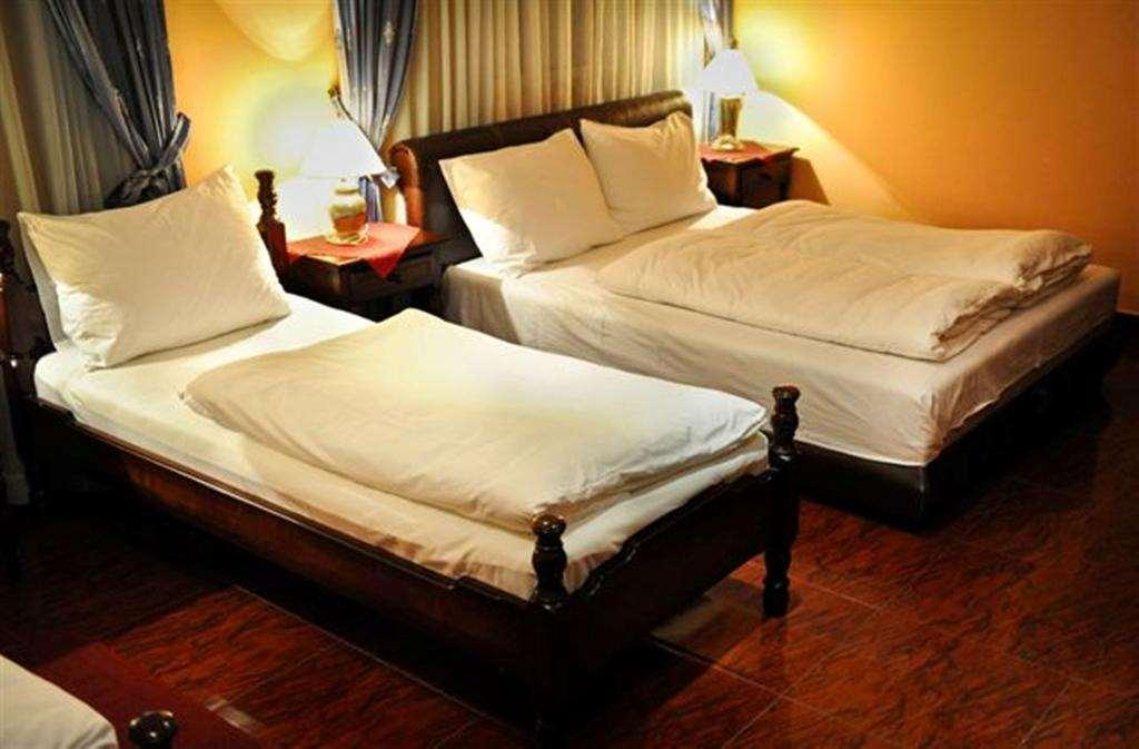 Hotel Evropa Podgorica Værelse billede