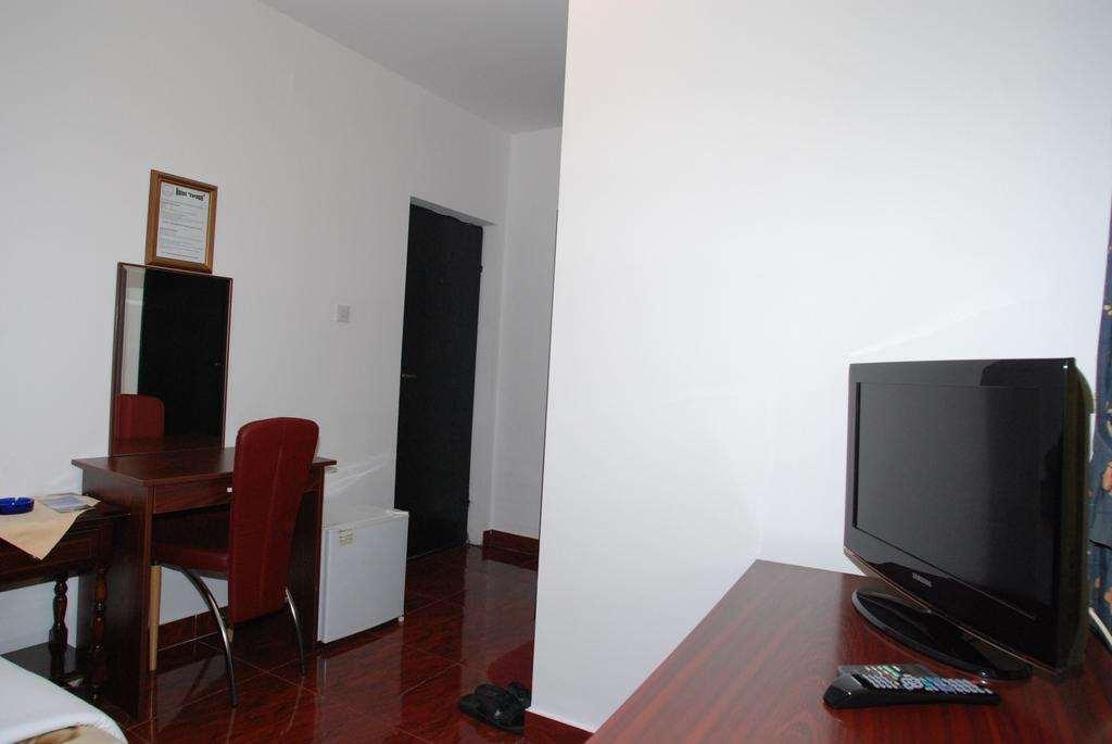 Hotel Evropa Podgorica Værelse billede